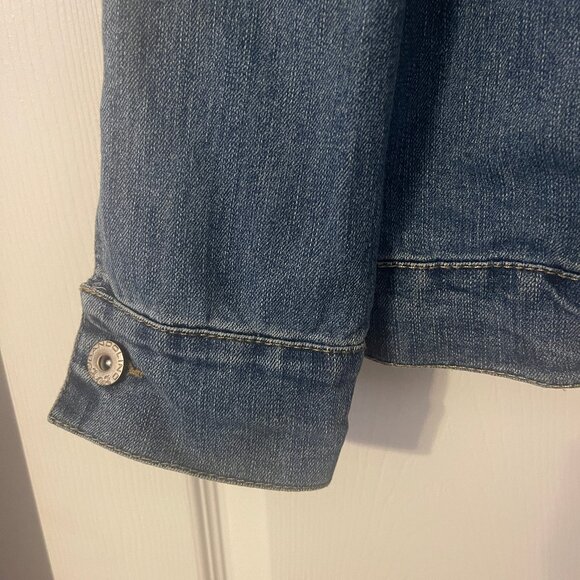 Bandolino Jeans Women's Classic Denim Jacket - size L - Picture 4 of 7